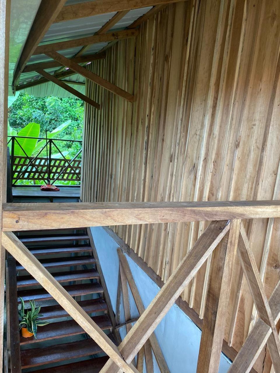 Hotel Cahuita Exteriör bild