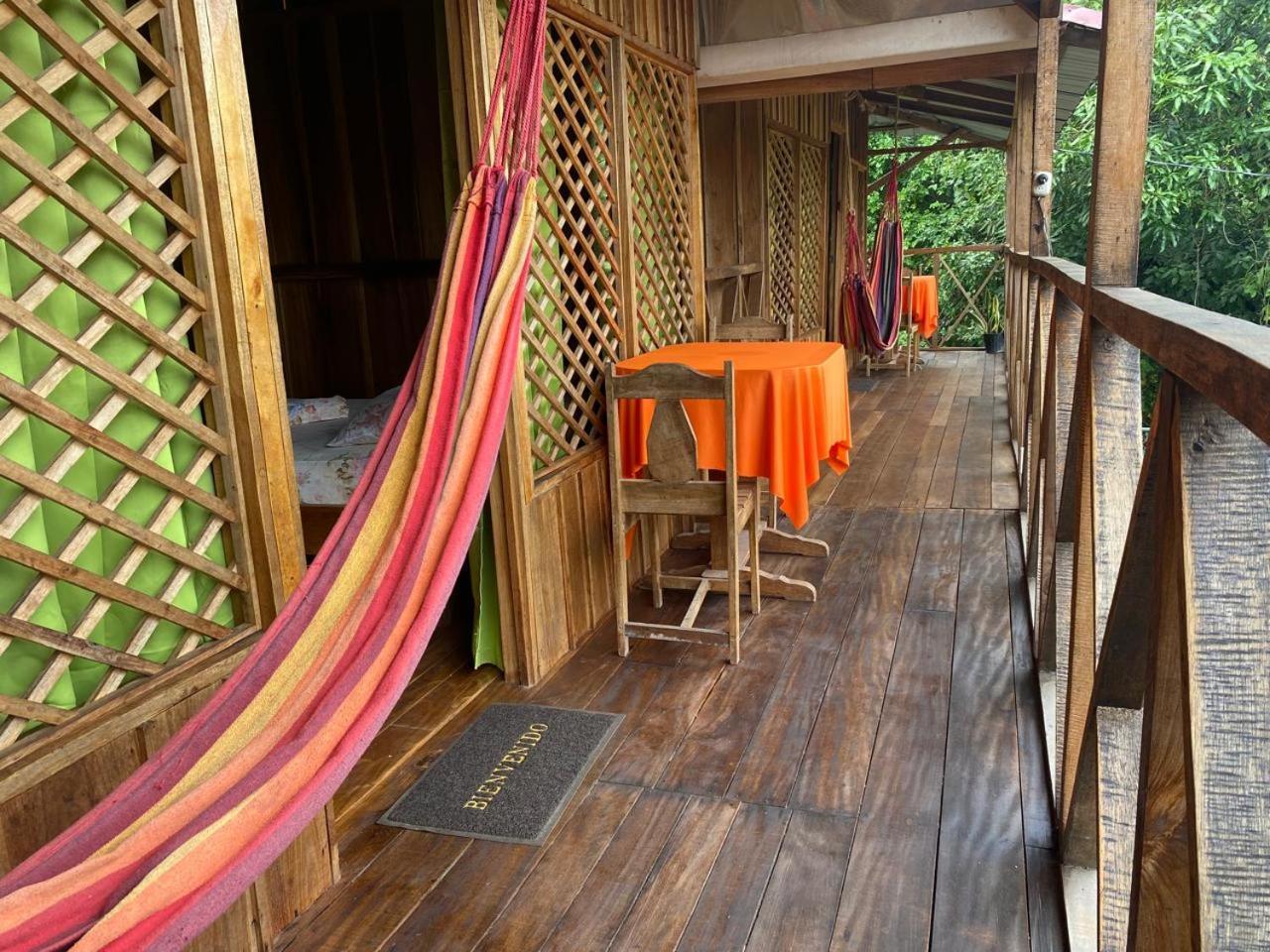 Hotel Cahuita Exteriör bild