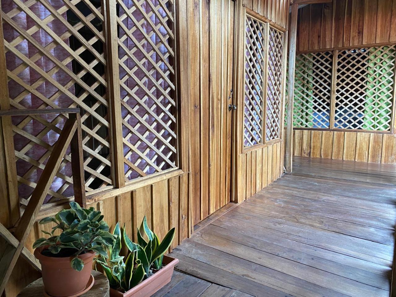Hotel Cahuita Exteriör bild